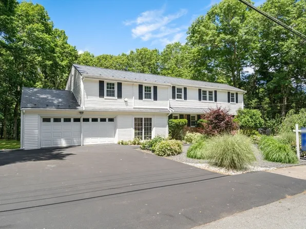 19 Country Ln, Sharon, MA 02067