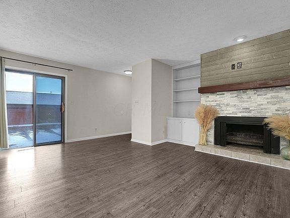 4th image of 675 Country Club Dr APT D3