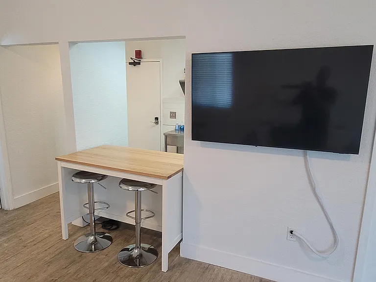 820 Euclid Ave #301 — Photo 6