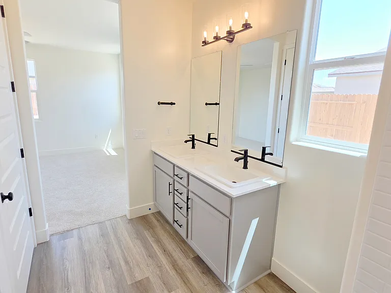 7408 Brenner Pass Way — Photo 26