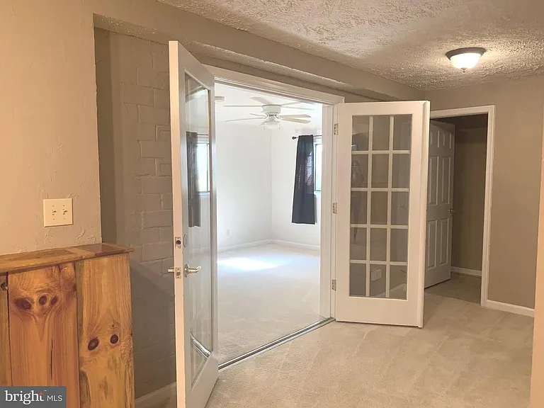 7931 Carriage Dr — Photo 37