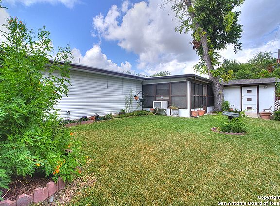 2nd image of 2303 Spicewood Dr