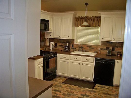 5th image of 2800 Socorro Ct