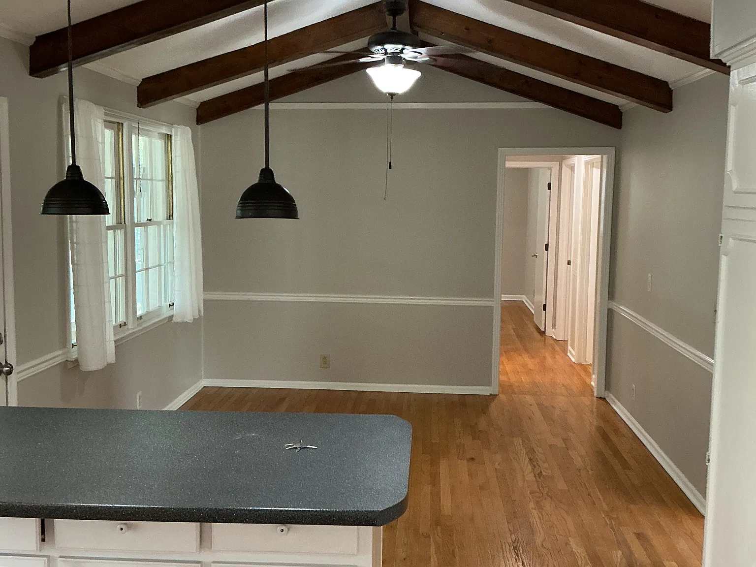 3 bed, 2.5 bath, 2270 sqft, $2,150 — Photo 4