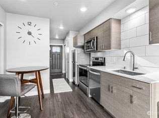1882 Front St #407, Lynden, WA