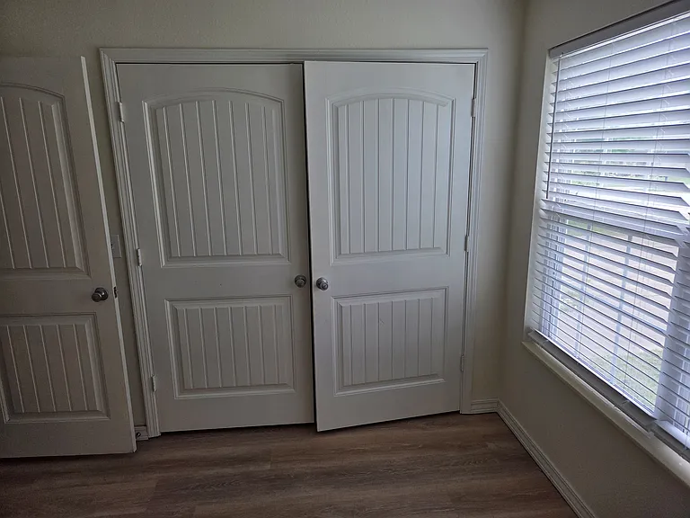 1631 N Burton Ave — Photo 11