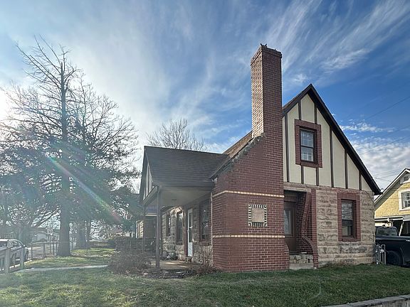 2nd image of 1411 E Wabash Ave