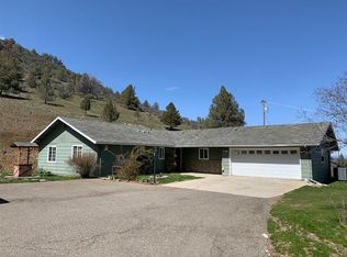 10001 Cram Gulch Rd, Yreka, CA 96097