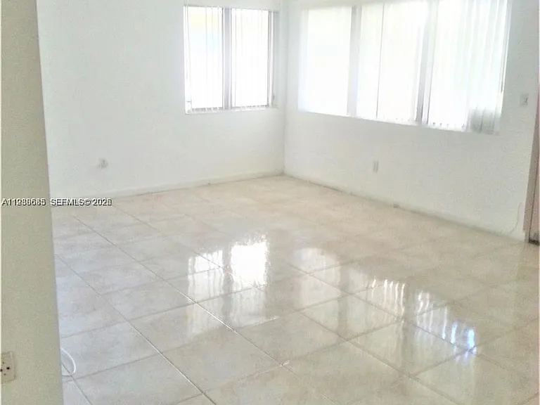 462 Golden Isles Dr #203 — Photo 4