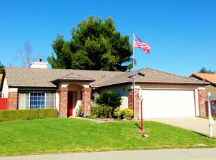 2870 W Dawnview Dr, Rialto, CA 92377