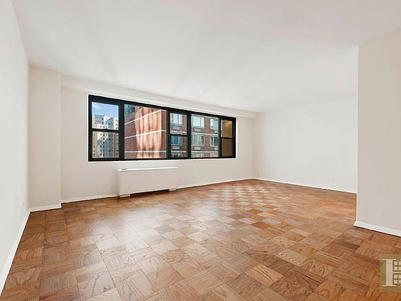 2nd image of 165 W 66th St APT 14R