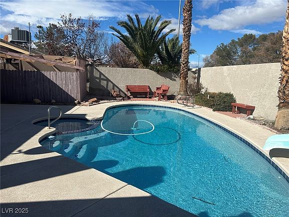 2nd image of 3034 Chapala Dr