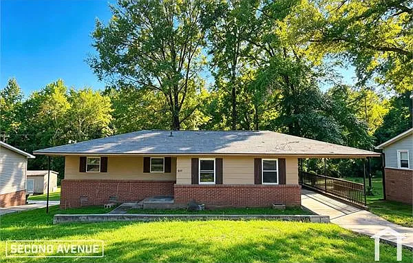 232 Lakeridge Pkwy
