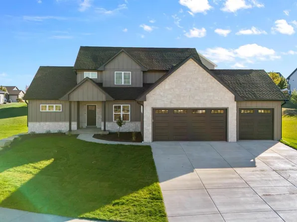 1821 St Olav Avenue, Mount Horeb, WI 53572