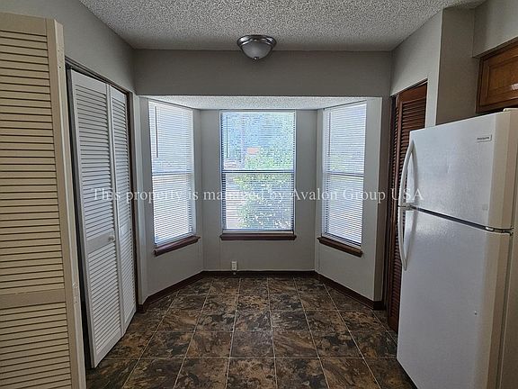5th image of 7690 Jana Ln S