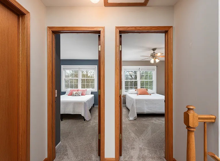 27W220 Chelsea Cir — Photo 11