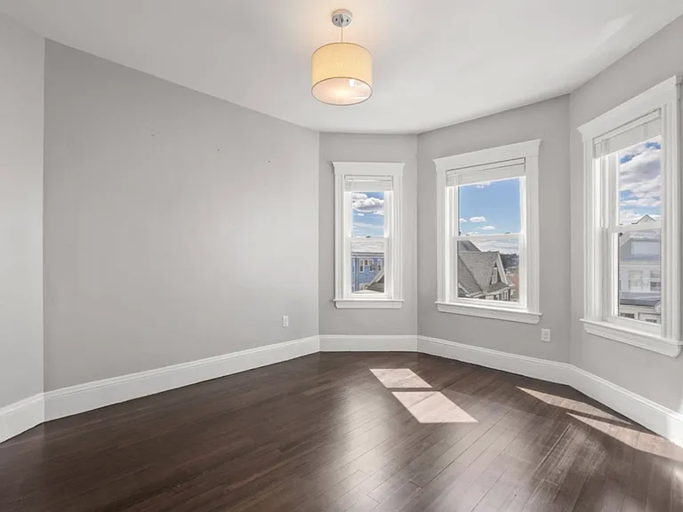 101 Draper St #2 — Photo 10