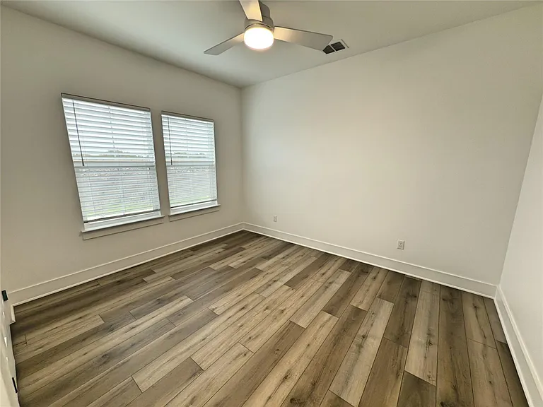 424 Stagecoach Trl — Photo 21