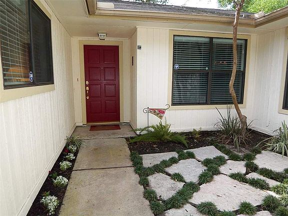 2nd image of 1210 Shadow Mountain Dr