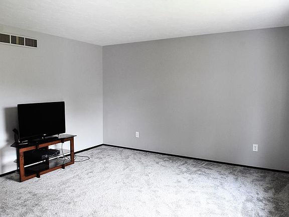 5th image of 1024 Greenwich Ave