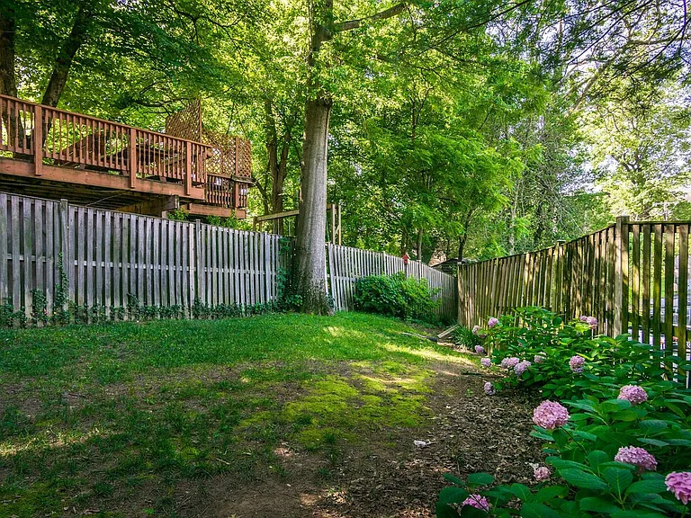 1626 Kalmia Rd NW — Photo 44
