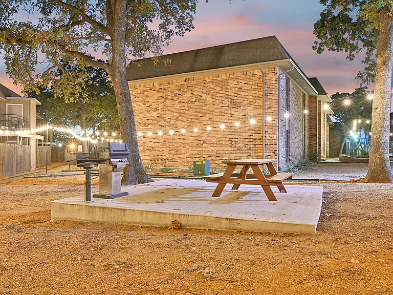 Forest Ridge Apartments — Photo 19