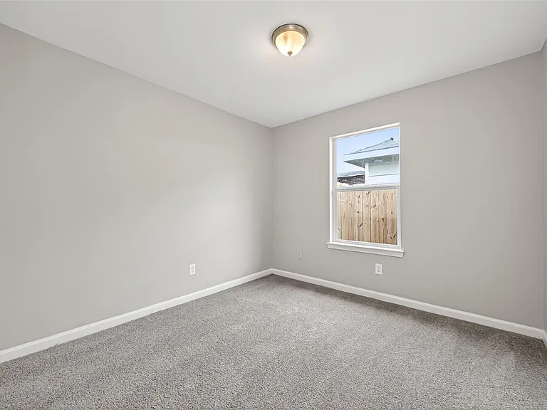 7521 Dyer St — Photo 25