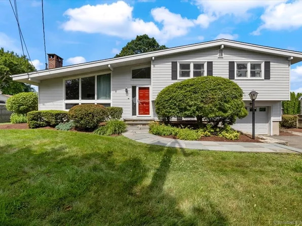 19 Seacrest Road, Old Saybrook, CT 06475