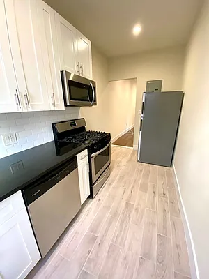 Rented by LRGNY Group, Inc. | media 13