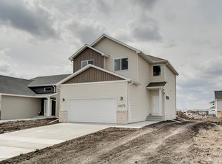 6673 32nd St S, Fargo, ND