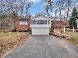 3 Natural History Rd, Worcester, MA 01605