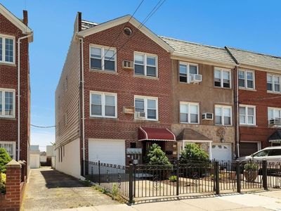 22-31 47th Street, Astoria, NY, 11105
