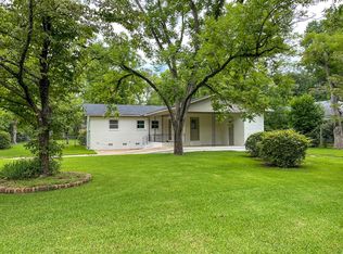 2200 Greenwood Dr, Albany, GA 31707