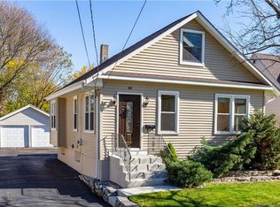 60 Colonial St, West Hartford, CT 06110