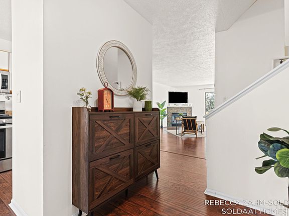 4th image of 1040 Ada Place Dr SE