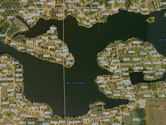 3rd image of 10680 Emerald Dr