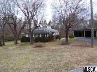 179 Locust Ave, Hudson, NC 28638