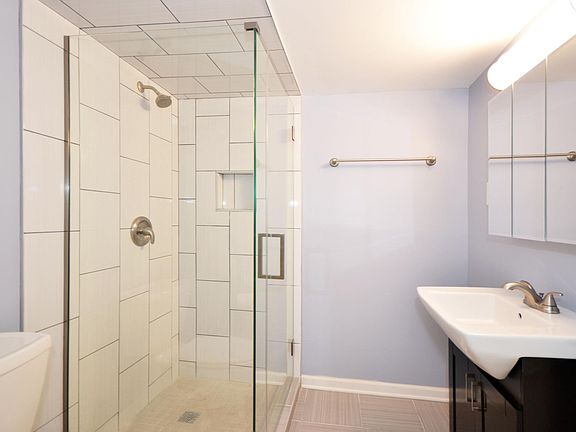 5th image of 1133 N Francisco Ave #G