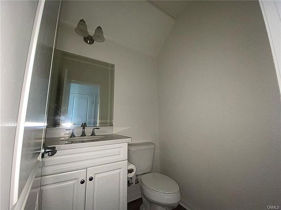 5th image of 690 Huron Pl