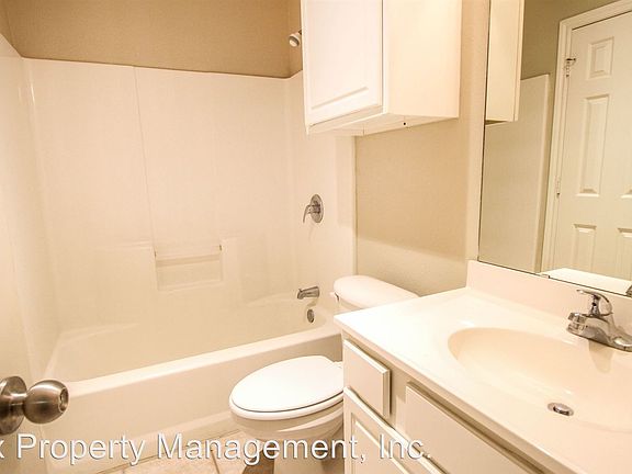 3rd image of 603 N Elkhart Ave APT B