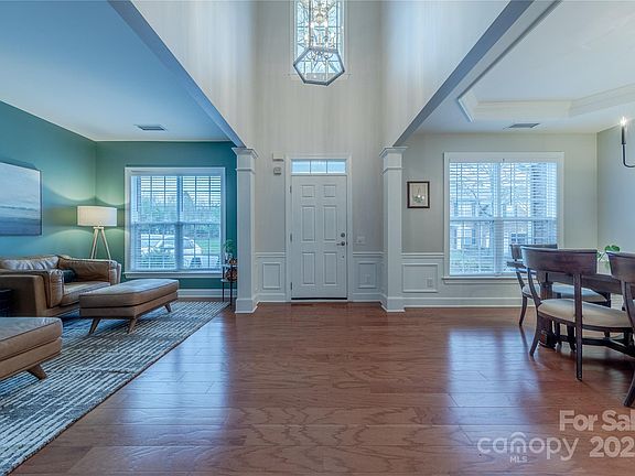4th image of 8127 Oratorio Pl