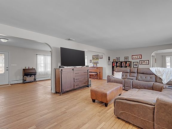 4th image of 6 Cutler Rd