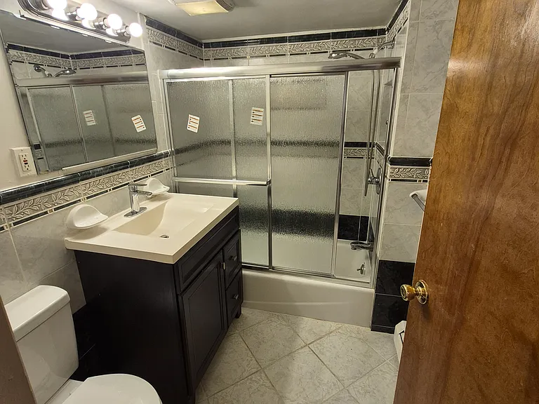 814 Pavonia Ave #1 — Photo 13
