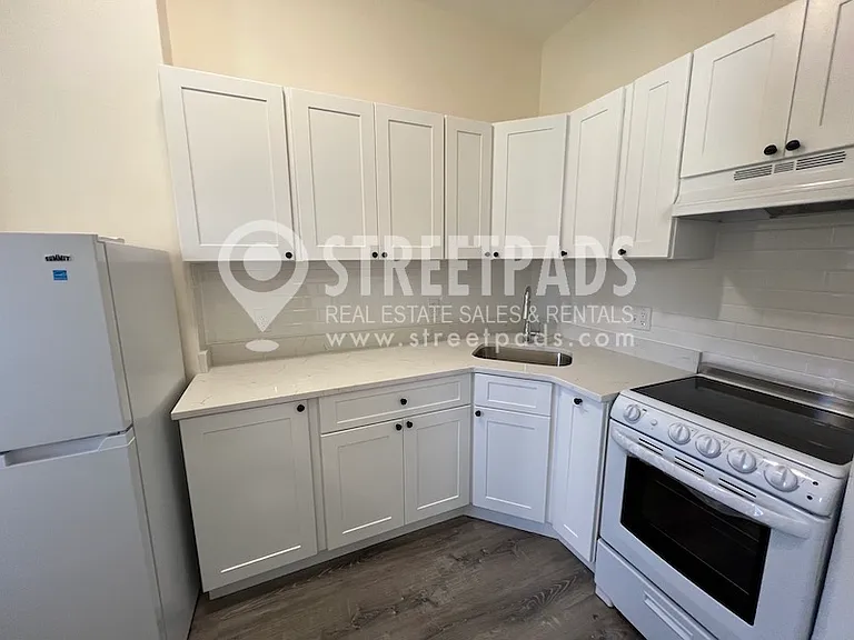 504 Beacon St #22 — Photo 5