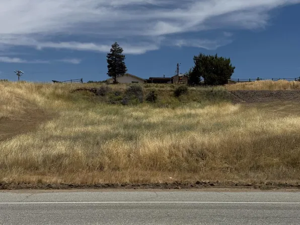 22208 Mariposa Rd, Tehachapi, CA 93561