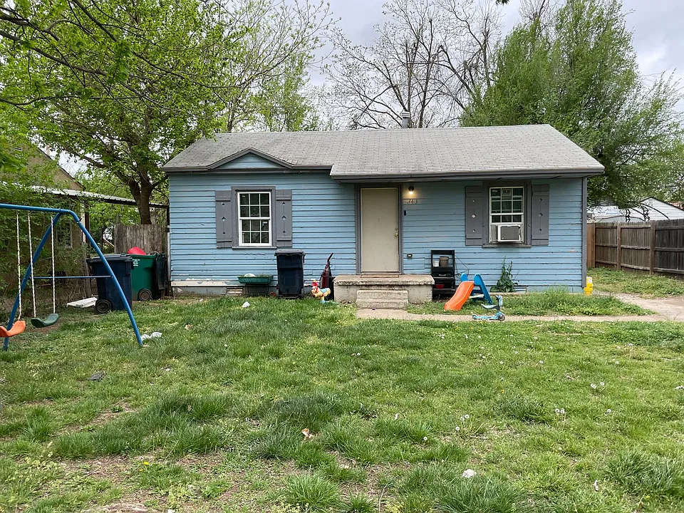 3413 S Meta Ave