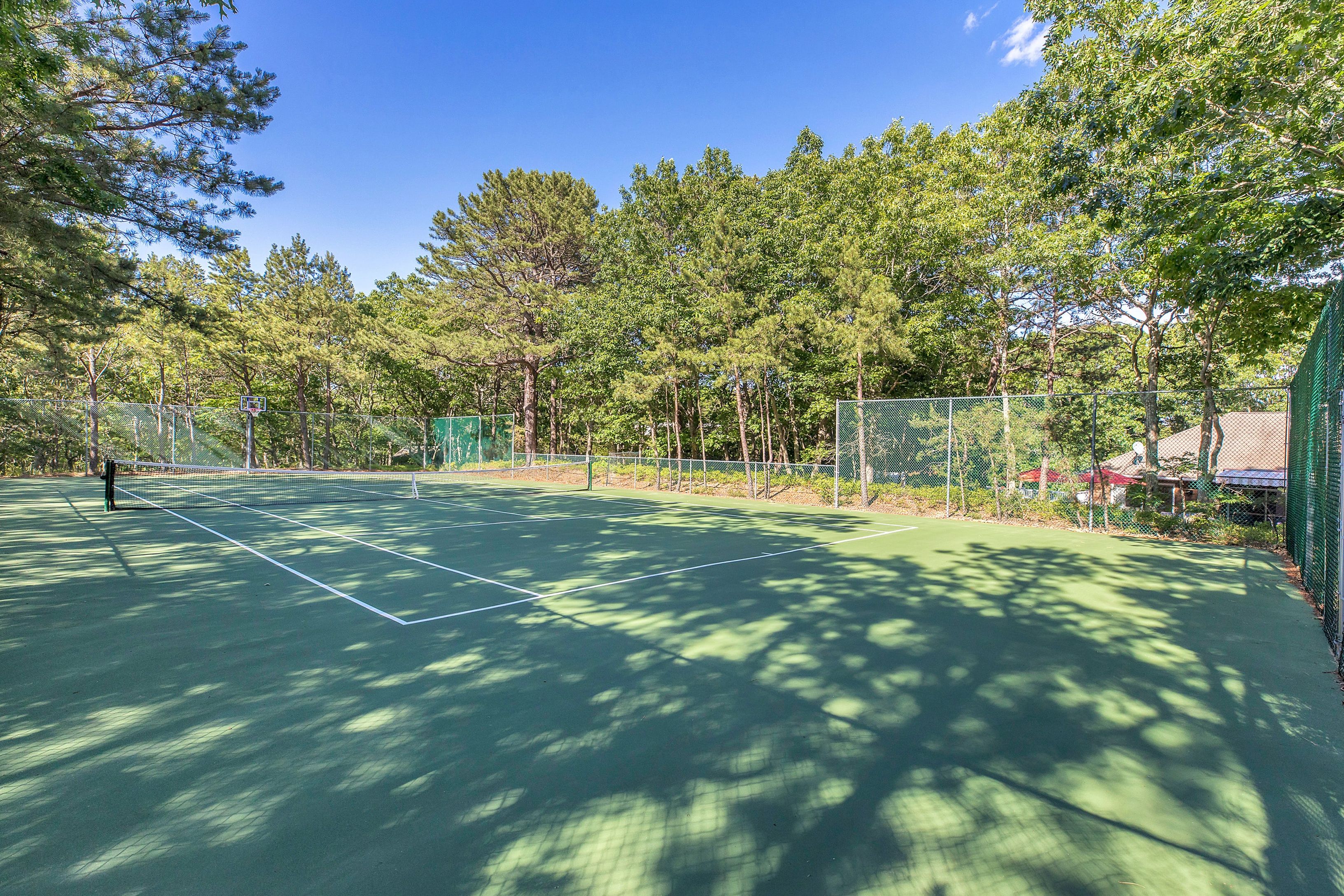 8 Bettina Ct, Hampton Bays, NY 11946 Out East