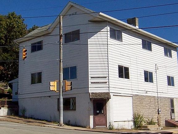 2nd image of 779 Highland Ave