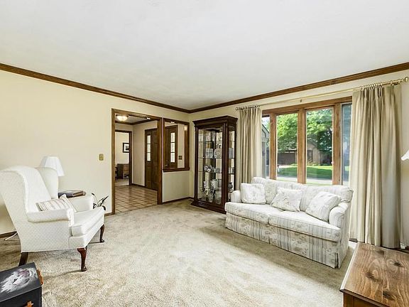 5th image of 1576 Fawn Ct