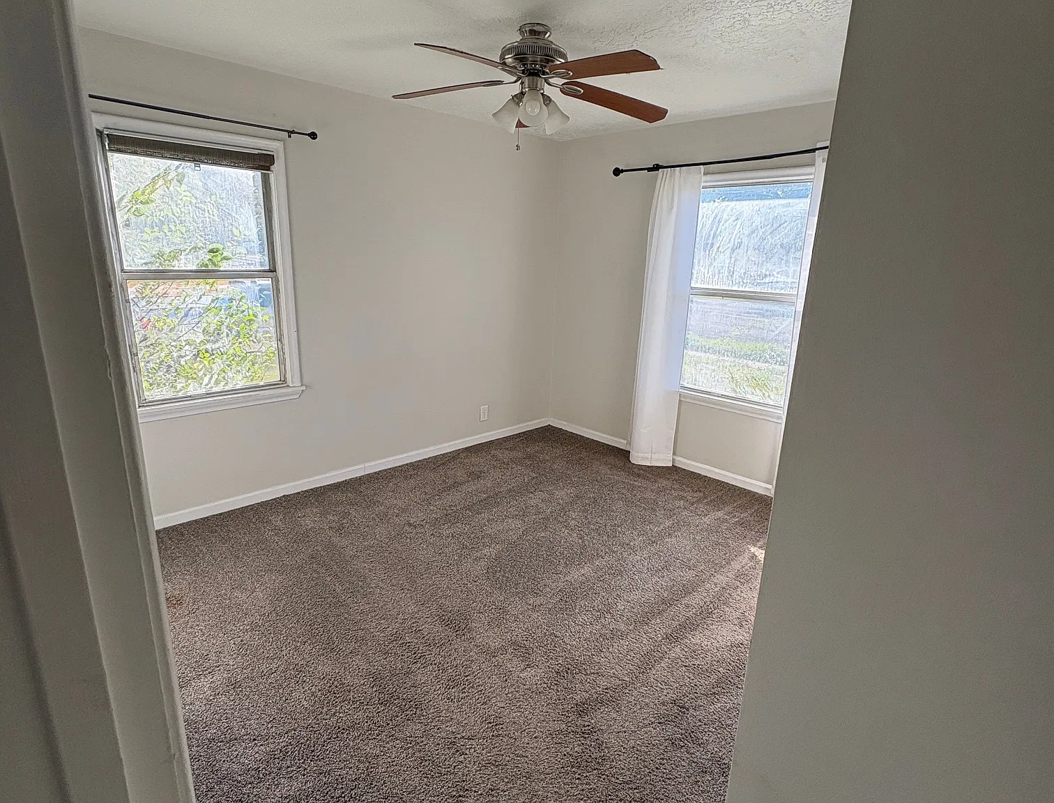 3 bed, 1590 sqft, $2,400 — Photo 4